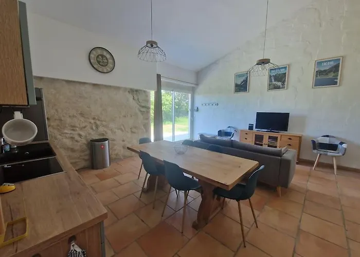 Holiday home Ferme Ariegeoise, Du *